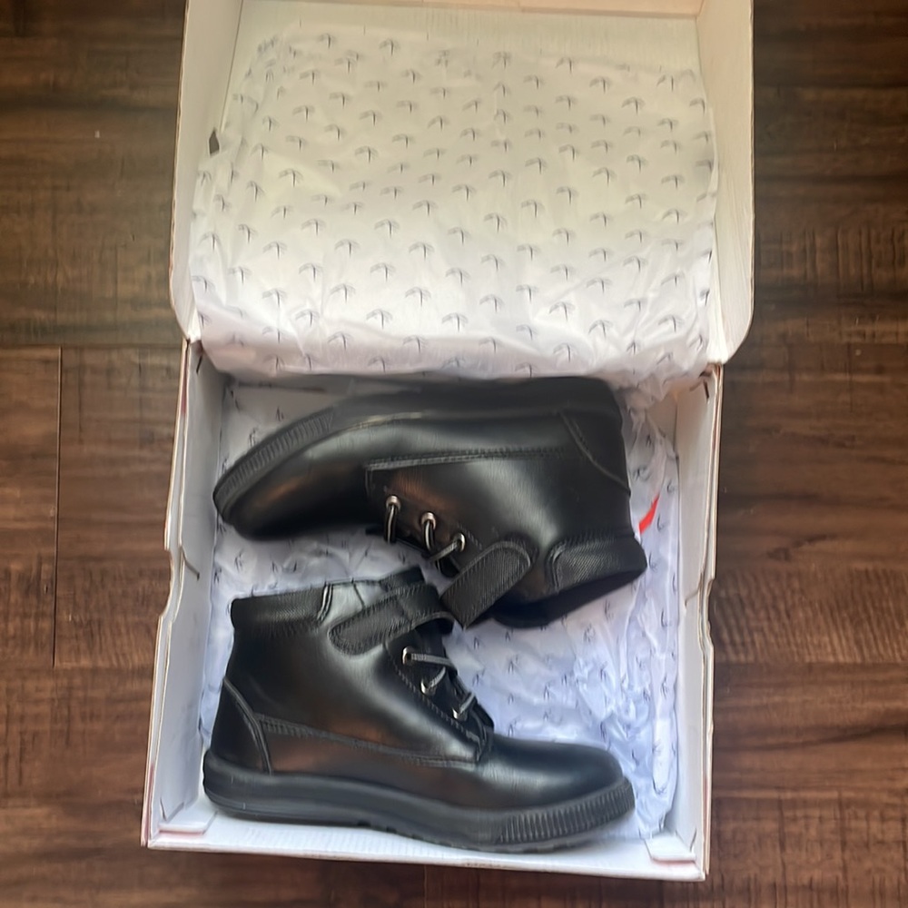 Deer Stags Quinton dress boots, EUC